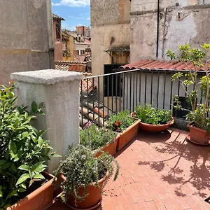 Campo De Fiori Palace , Roma Italia